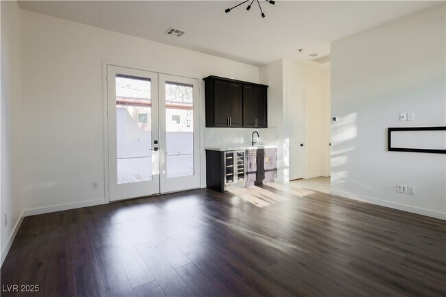 Building Photo - 6110 Pebble Glen Ct