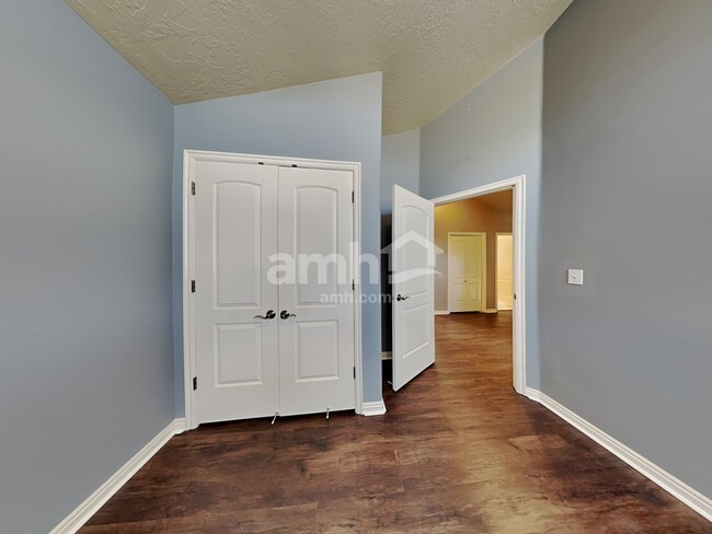 Building Photo - 4049 W Cimarron