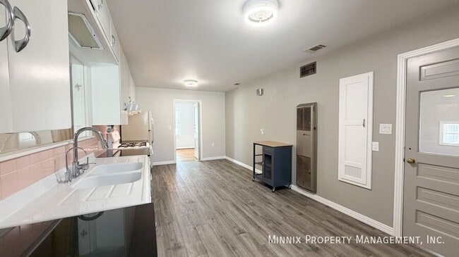 Building Photo - 3212 36th St