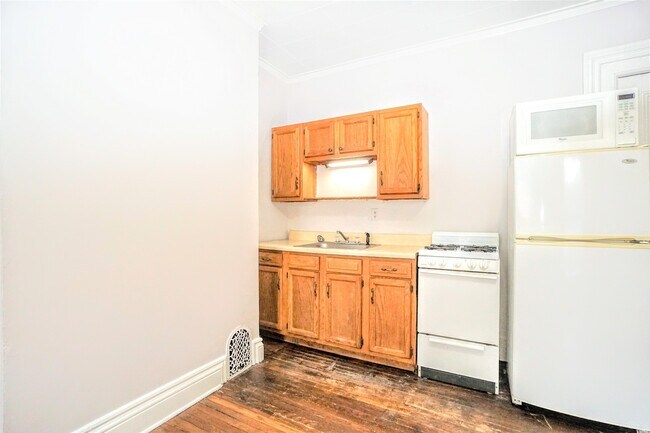 Building Photo - 247 Meigs St
