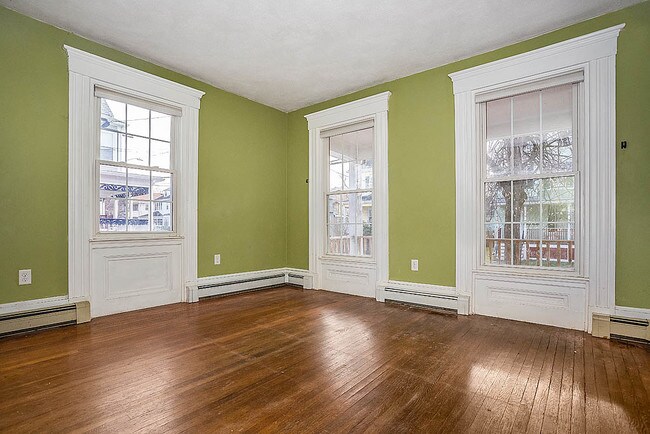 Building Photo - 36 E Foster St