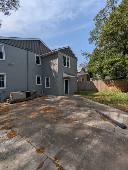 Building Photo - 528 Maryland Ave