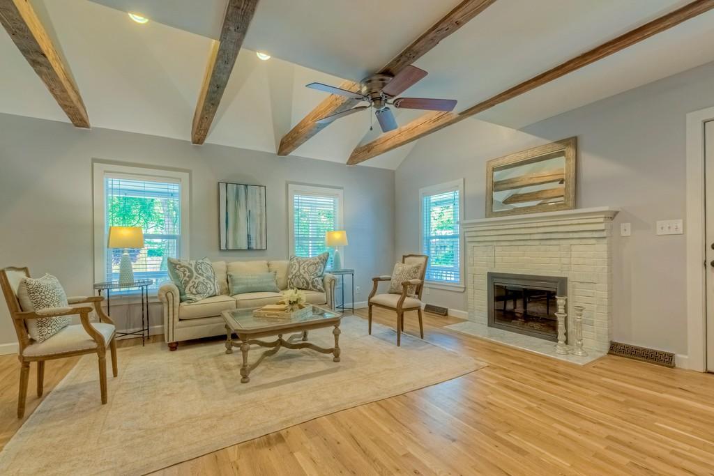 Fireplace in the living room - 408 Woodland Shores Rd