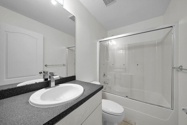 Building Photo - 2033 Andalusia Blvd