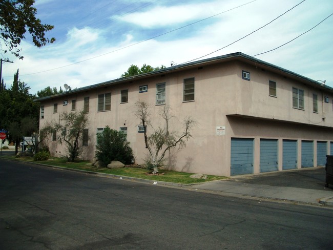 Primary Photo - Belleview Apartments