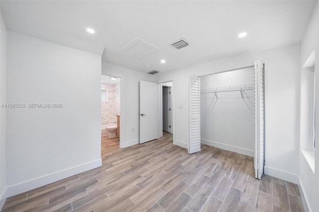 Building Photo - 5900 NW 5th Ct