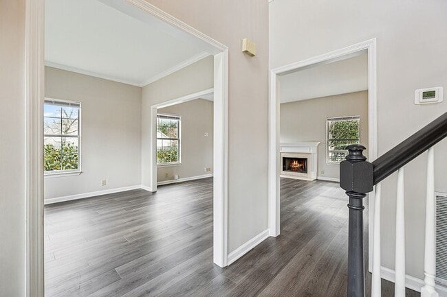 Building Photo - 184 Crestfield Pl