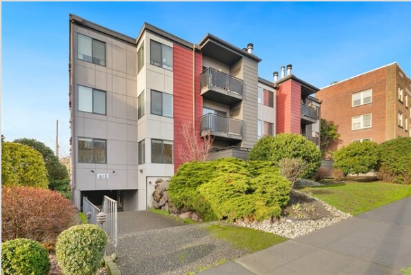 Primary Photo - 613 4th Ave W