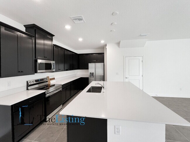 Building Photo - 3875 Knotty Pne St