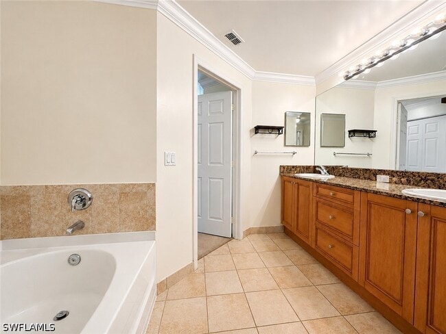 Building Photo - 10101 Villagio Palms Way