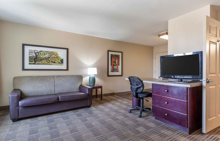 Building Photo - Furnished Studio-Dallas - Plano