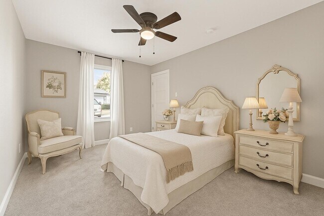 Building Photo - 1611 Drexel Dr