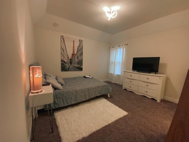 Building Photo - 456 Turning Stone