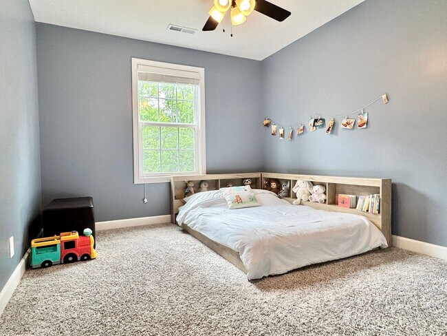Building Photo - 1057 Brightwood Ct