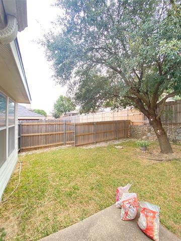 Building Photo - 6928 Clark Vista Dr