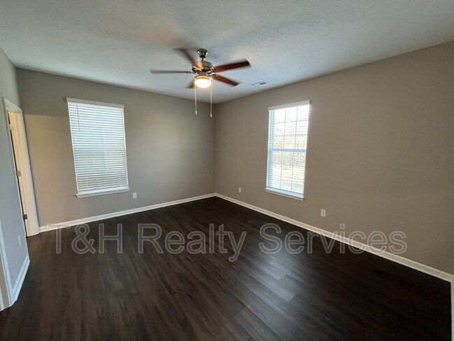 Building Photo - 5642 Brownstone Dr