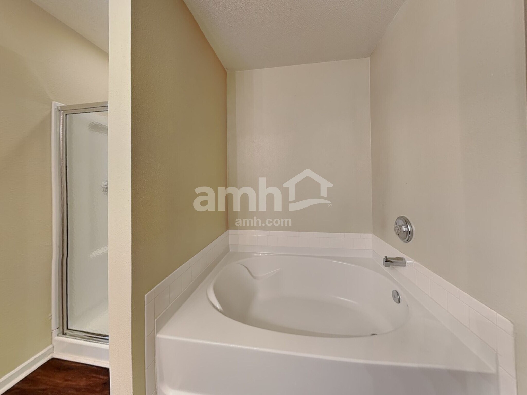 Building Photo - 205 Farm Springs Rd