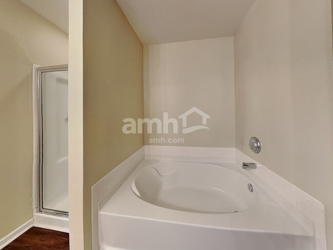 Building Photo - 205 Farm Springs Rd