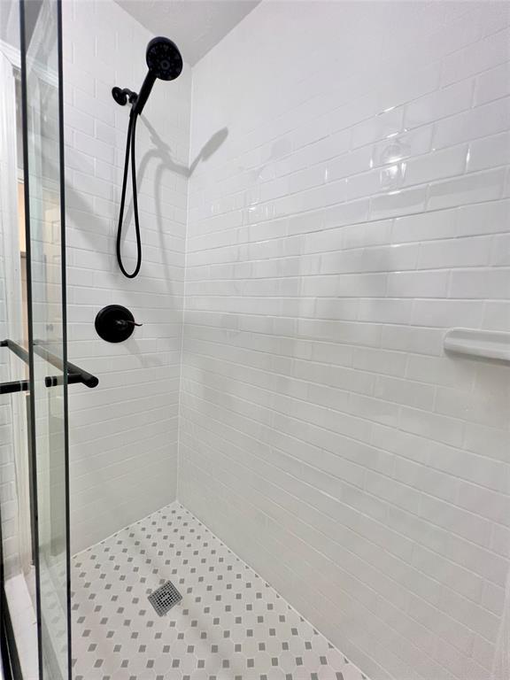 Building Photo - 15543 Scenic Haven Dr