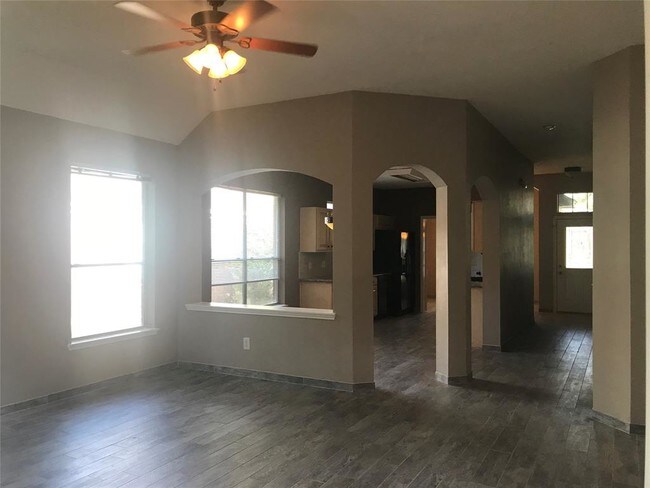 Building Photo - 164 S Holly Laurel Cir