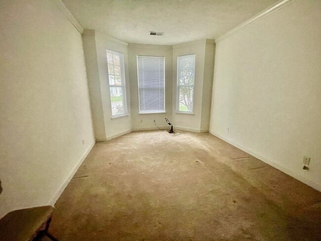 Building Photo - 2 bed 2 bath- Adams Point