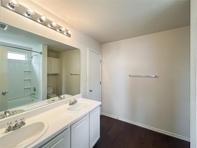 Building Photo - 232 Brandons Way