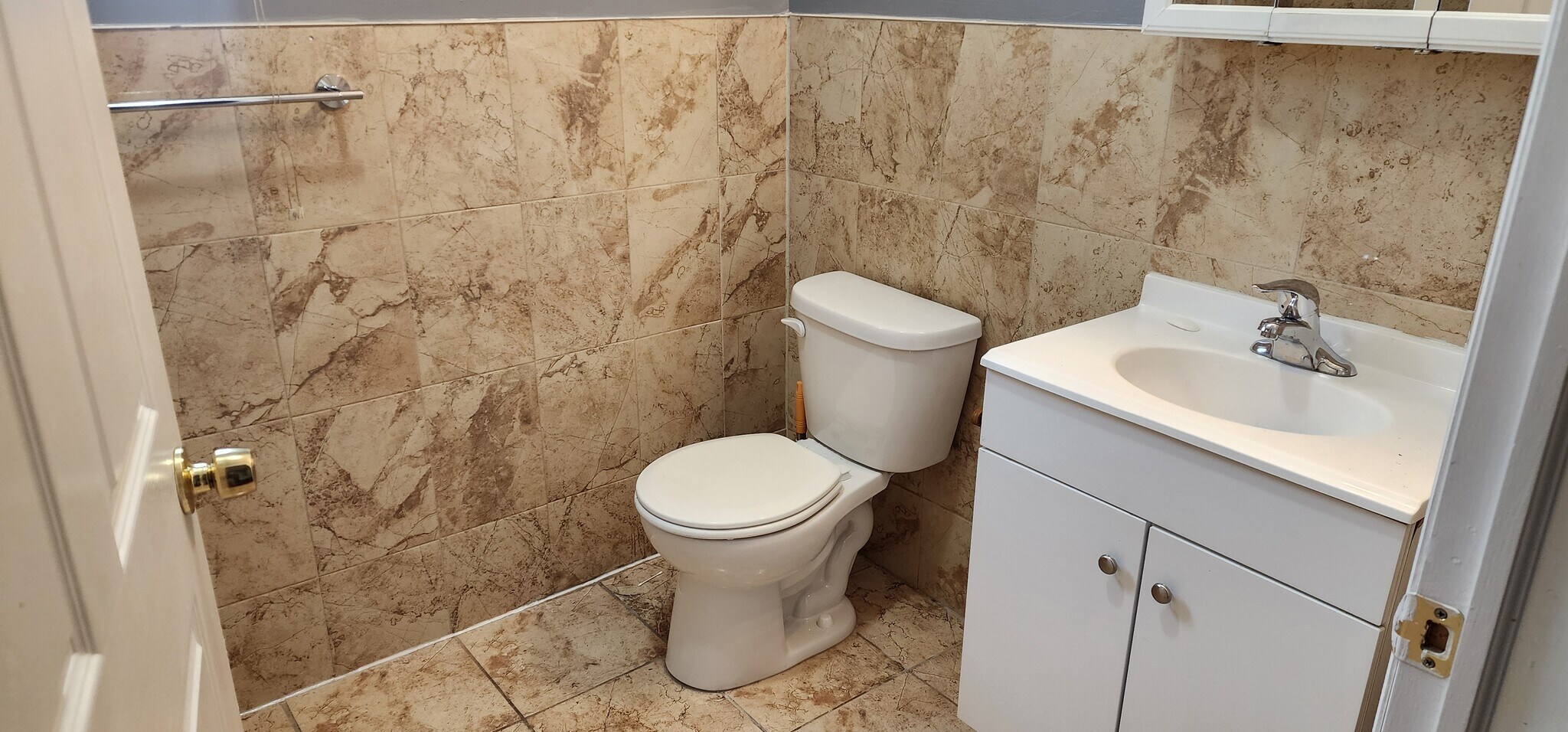 Building Photo - 25 Cottage St