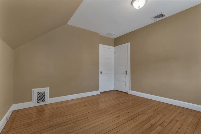 Building Photo - 98 Butler Ave