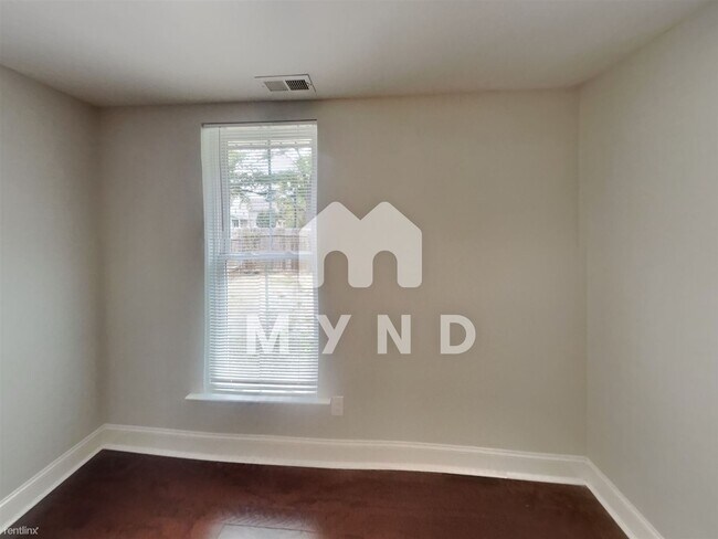 Building Photo - 3 br, 2 bath House - 1918 E Main St