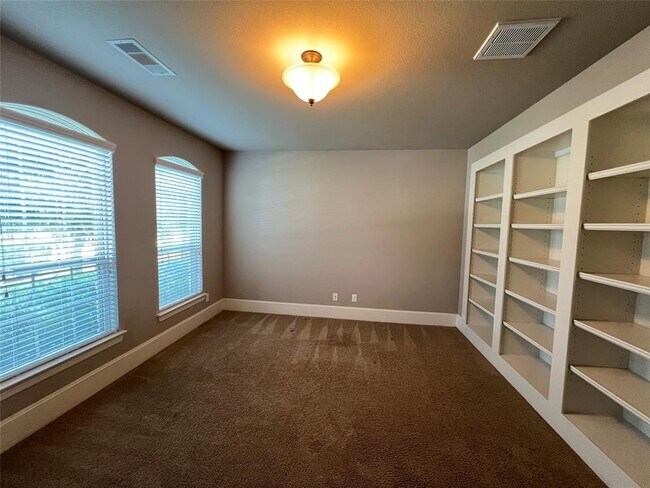 Building Photo - 5222 Heather Meadow Ln