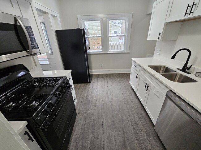 Building Photo - 9614 McCracken Rd