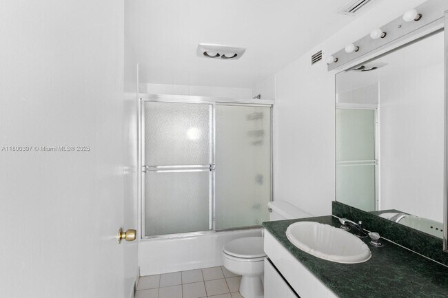 Building Photo - 1865 Brickell Ave