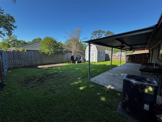 Building Photo - 9914 El Chaco Dr
