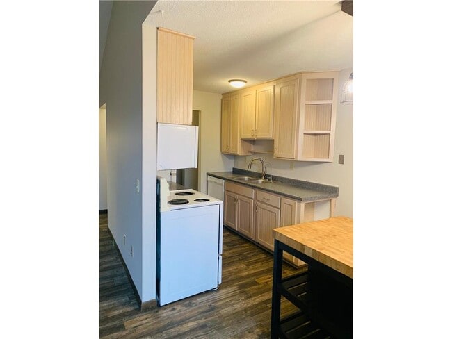 Building Photo - 932 Westbrooke Way