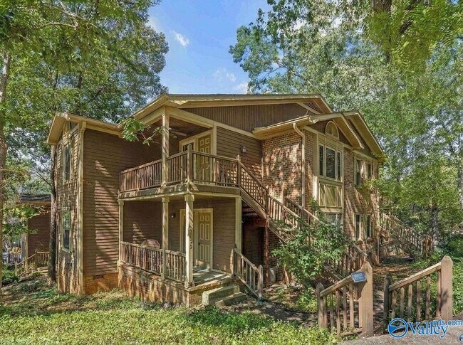 Building Photo - 2134 Greenwood Pl SW