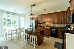Building Photo - 44131 Beaver Creek Dr
