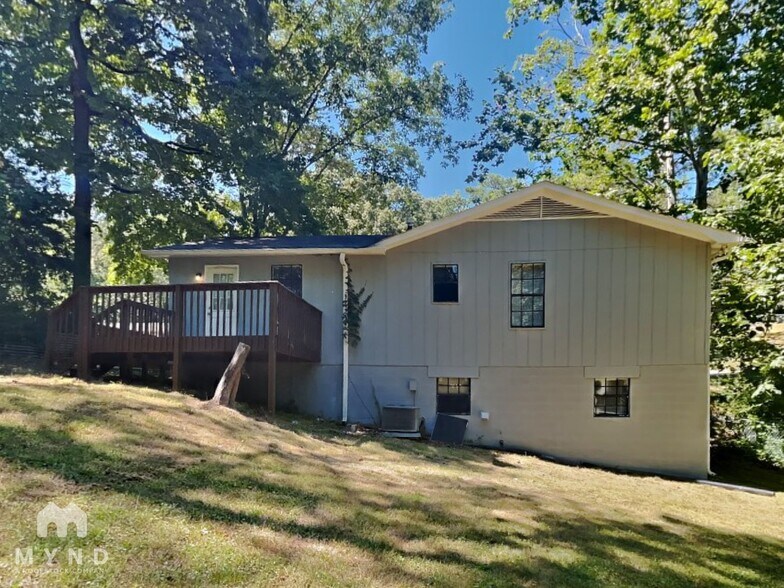 Building Photo - 5845 Cheryl Dr