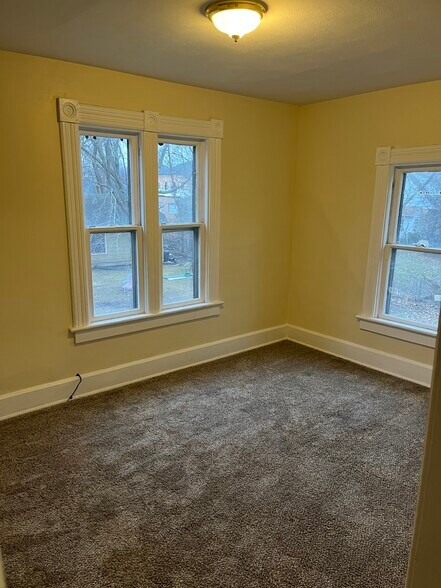 Building Photo - 116 N Broad St