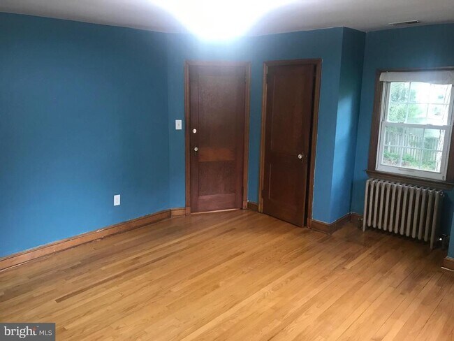 Building Photo - 6008 39th Pl