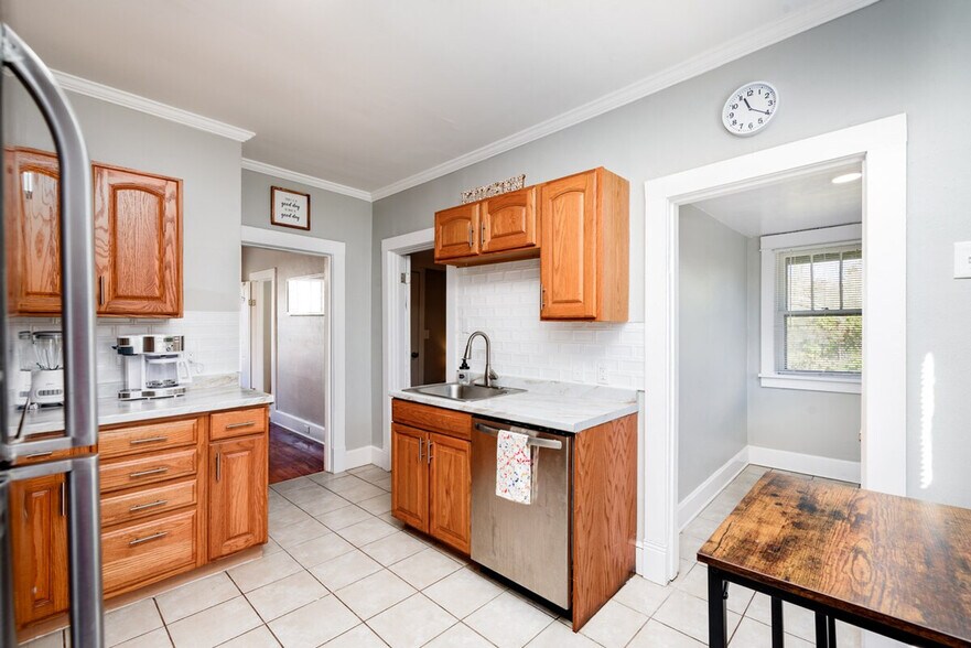 Building Photo - 257 Gordon Ave