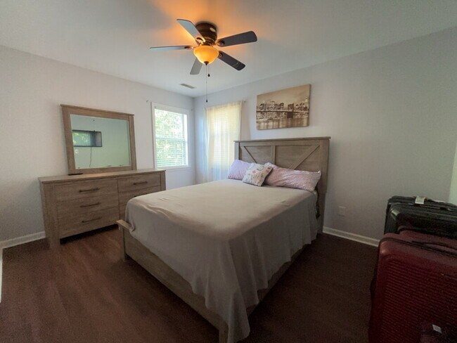 Building Photo - 1009 Ariel Ct