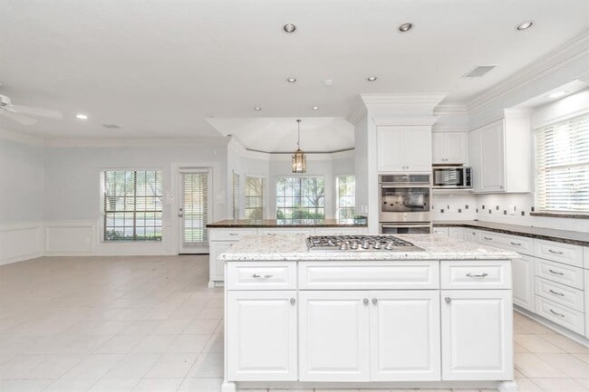 Building Photo - 13402 Sweet Surrender Ct