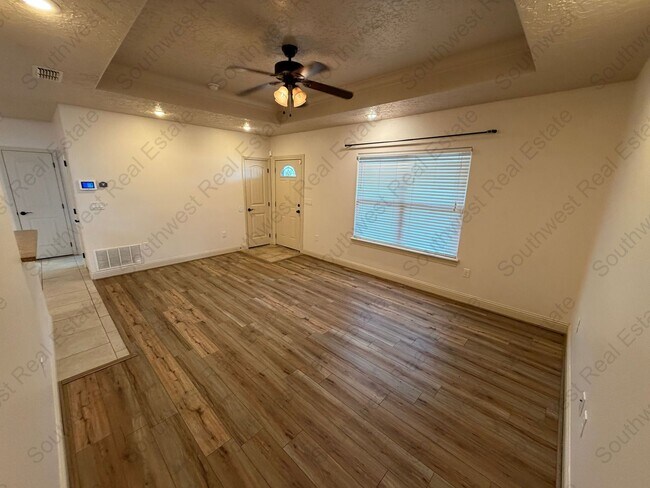 Building Photo - Modern meets classic!  3 bed 2 bath home for rent!