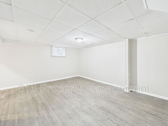 Building Photo - 6304 E 150th Terrace