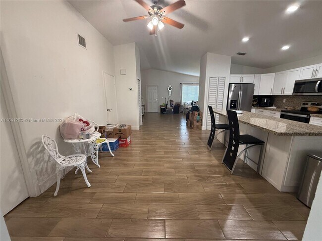 Building Photo - 13770 SW 17th Terrace