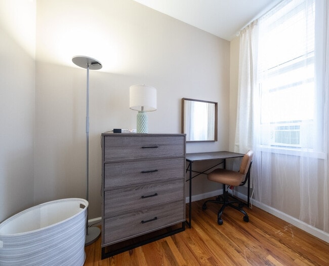 Building Photo - 125 La Salle St