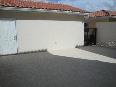 Building Photo - 8537 Insular Ln