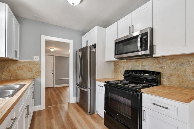 Building Photo - 1616 13th St S