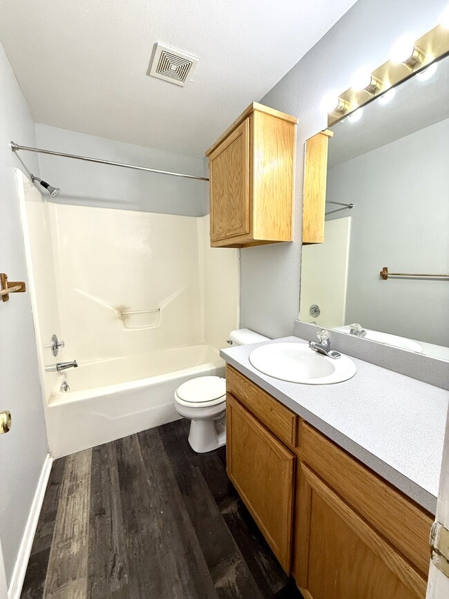 Building Photo - 2412 Cimmaron Dr