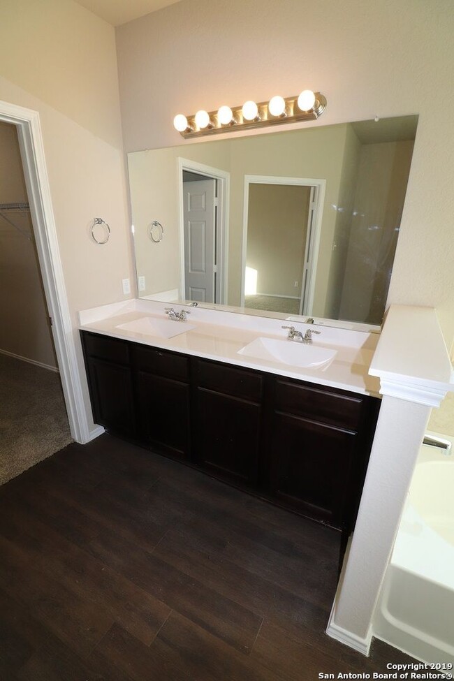 Building Photo - Bella Vista home in Meadow Park! Asbury pl...